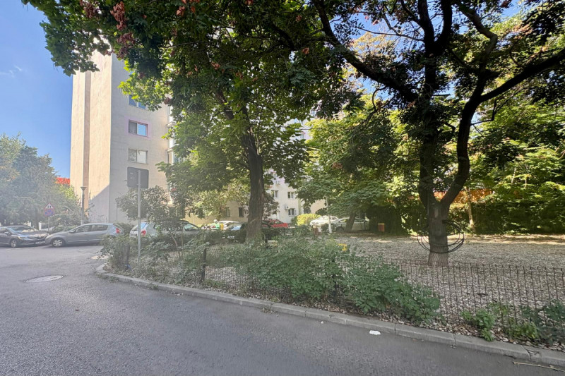 Victoriei - V.Micle 20, apartament 2 camere, mobilat si utilat, 40 mp, etaj 10.