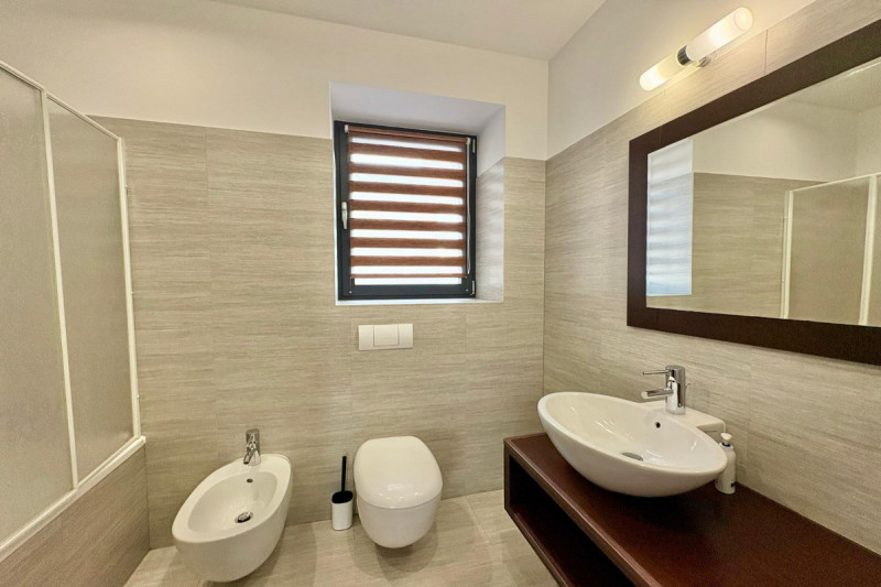 Dorobanti - Apartament 4 camere, 155 mp, cu parcare proprie.