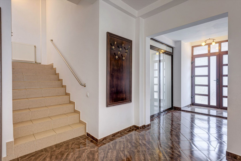 Sub antecontract: Delta Dunarii, Casa eleganta, gata de mutat, 326 mp.