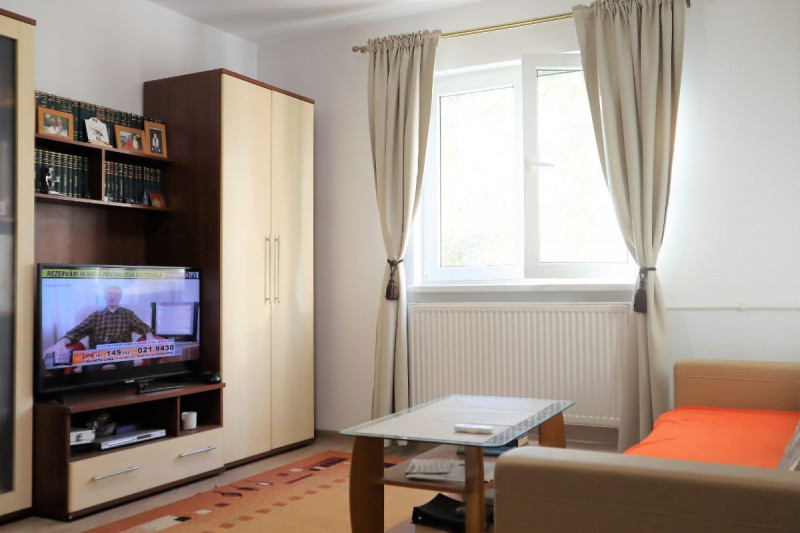 Salaj – Str. Humulesti, apartament 2 camere, gata de mutat, parcare, boxa. 
