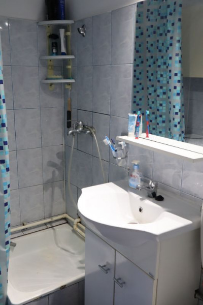 Salaj – Str. Humulesti, apartament 2 camere, gata de mutat, parcare, boxa. 