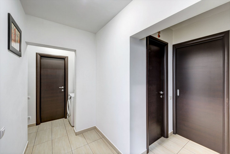 PRECONTRACT SEMNAT: Trestiana, Apartament 3 camere impecabil, cu parcare.