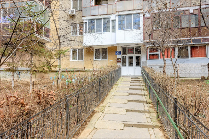 PRECONTRACT SEMNAT: Trestiana, Apartament 3 camere impecabil, cu parcare.