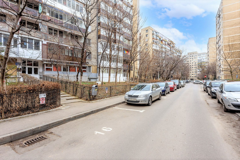 PRECONTRACT SEMNAT: Trestiana, Apartament 3 camere impecabil, cu parcare.