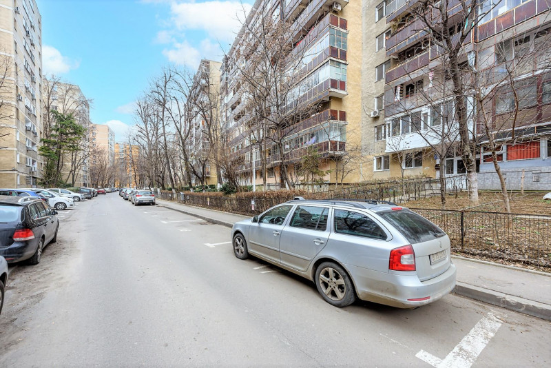 PRECONTRACT SEMNAT: Trestiana, Apartament 3 camere impecabil, cu parcare.