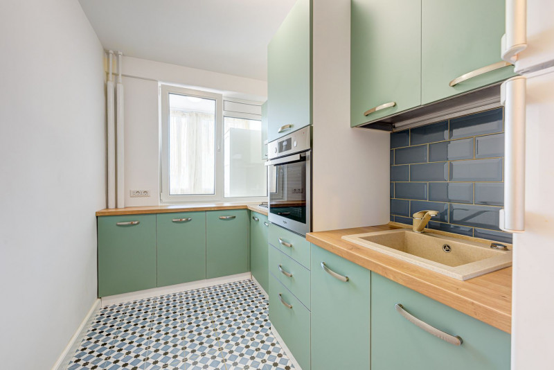 PRECONTRACT SEMNAT – OBOR, APARTAMENT 2 CAMERE RENOVAT, FARA RISC, 55 MP.