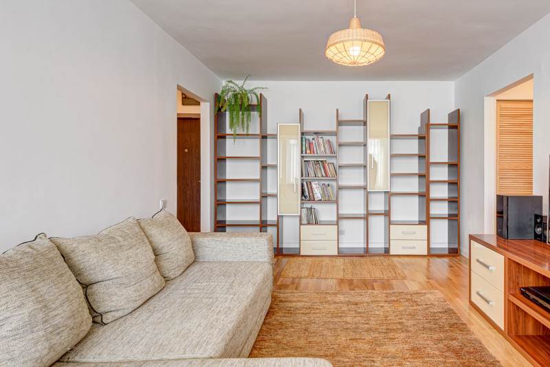PRECONTRACT SEMNAT – OBOR, APARTAMENT 2 CAMERE RENOVAT, FARA RISC, 55 MP.