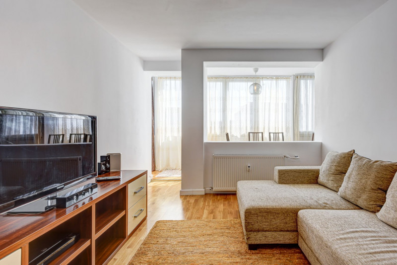 PRECONTRACT SEMNAT – OBOR, APARTAMENT 2 CAMERE RENOVAT, FARA RISC, 55 MP.