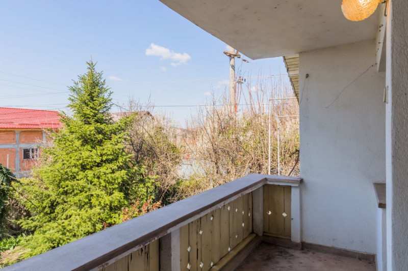 Afumati – Str.Fagului, Casa 5 camere si garaj, 244 mp, cu teren 600 mp.
