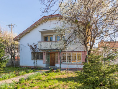 Afumati – Str.Fagului, Casa 5 camere si garaj, 244 mp, cu teren 600 mp.