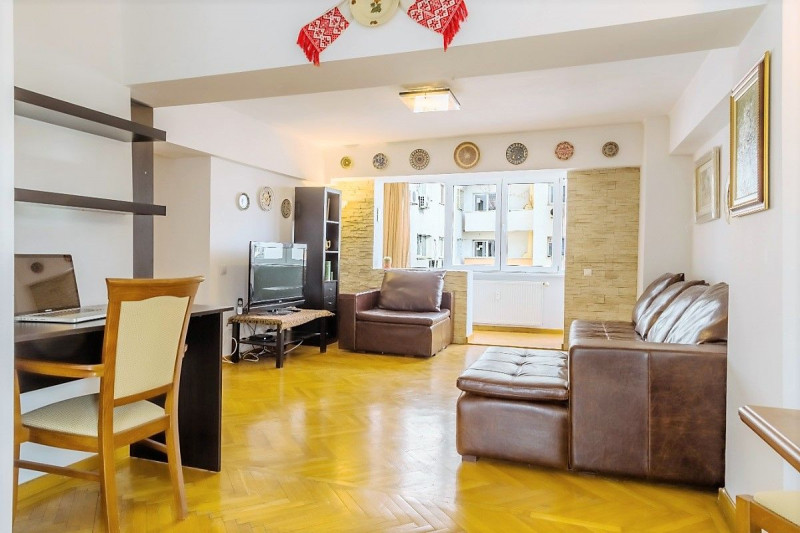 Dorobantilor – ASE, Apartament 4 camere, boxa, imobil din 1980, 94 mp. 
