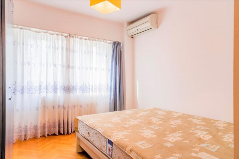 Dorobantilor – ASE, Apartament 4 camere, boxa, imobil din 1980, 94 mp. 