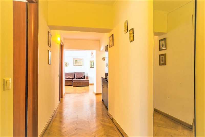 Dorobantilor – ASE, Apartament 4 camere, boxa, imobil din 1980, 94 mp. 