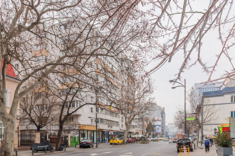 Dorobantilor – ASE, Apartament 4 camere, boxa, imobil din 1980, 94 mp. 